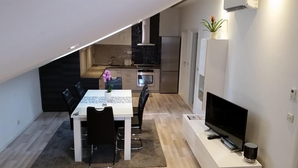 Apartments Sanja Трогир Экстерьер фото