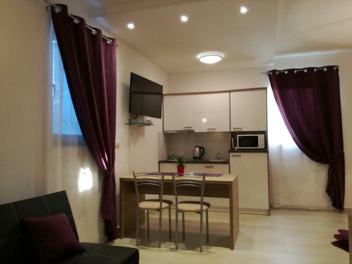 Apartments Sanja Трогир Экстерьер фото